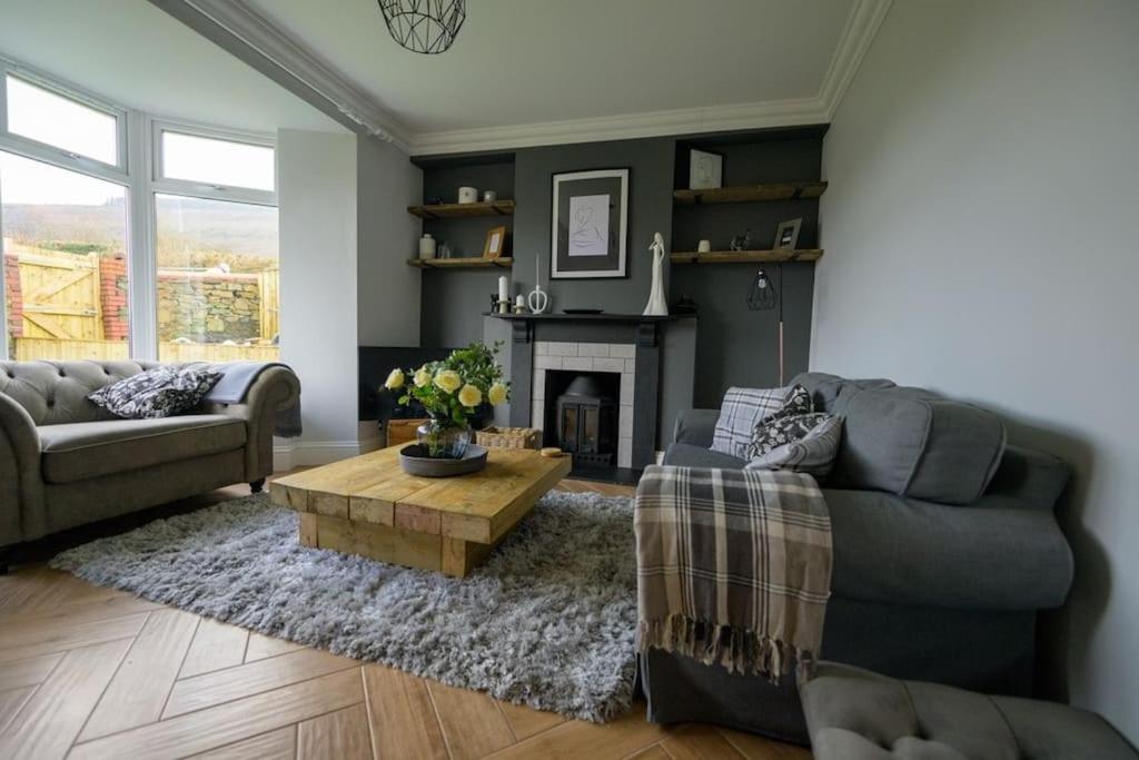 Number 2 Villa Mountain Ash